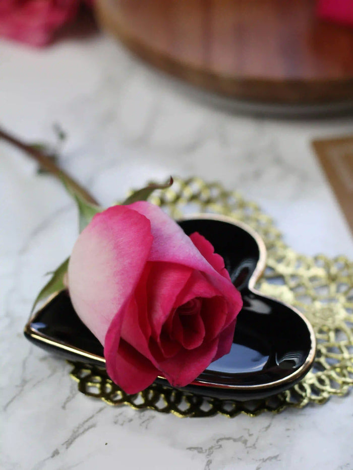 Gemini Intimacy: The Curiosty-Driven Lover Who Needs Variety and Play