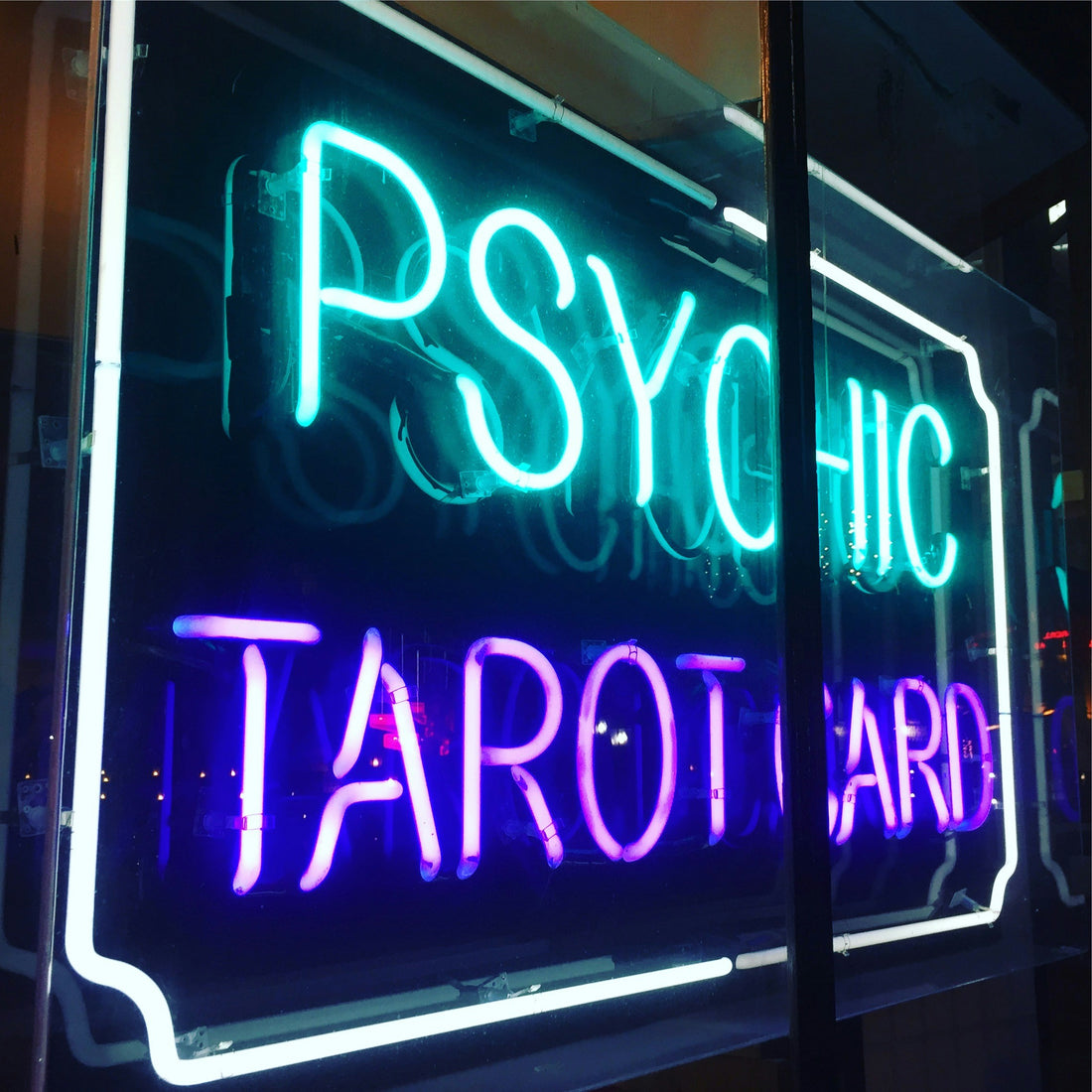 psychic-tarot-card-led-light-Mb6fj1NvKQY