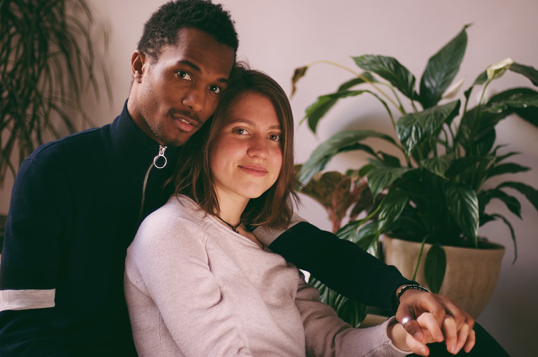 man-and-woman-DM2i1wbfq1M