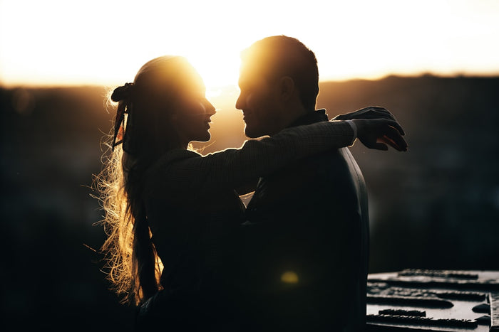 The Art of Conversation: Moving Past Small Talk to Deep Intimacy