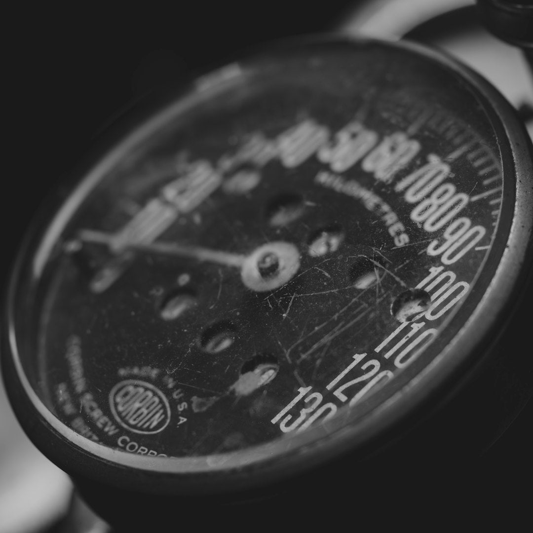 close-up-of-an-old-motorcycle-speedometer-miQDunPMtg4